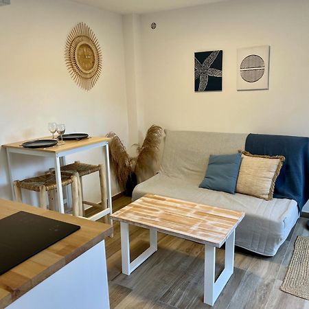 Studio With Private Car Park And Air Con วัลบอนน์ ภายนอก รูปภาพ