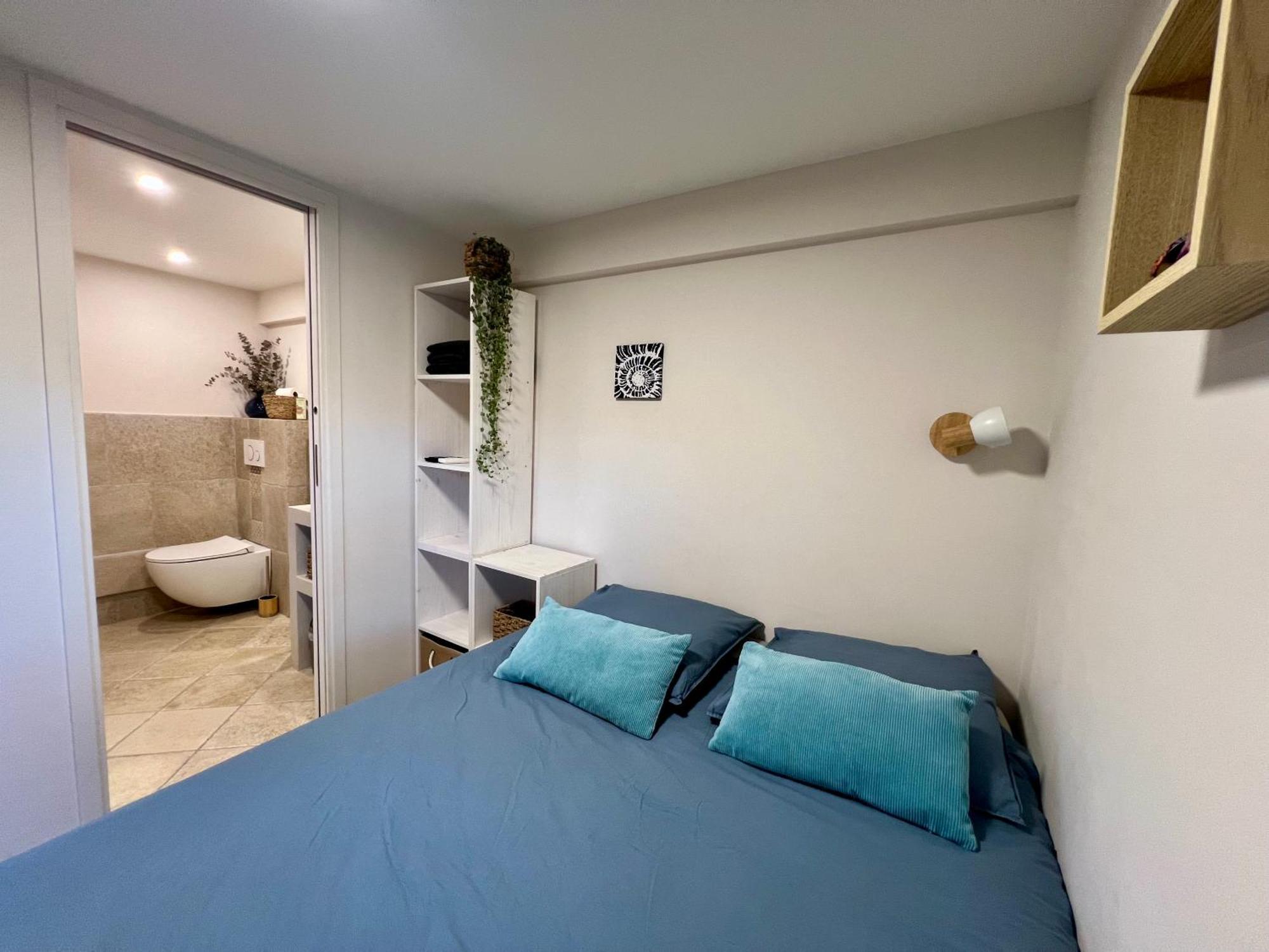 Studio With Private Car Park And Air Con วัลบอนน์ ภายนอก รูปภาพ