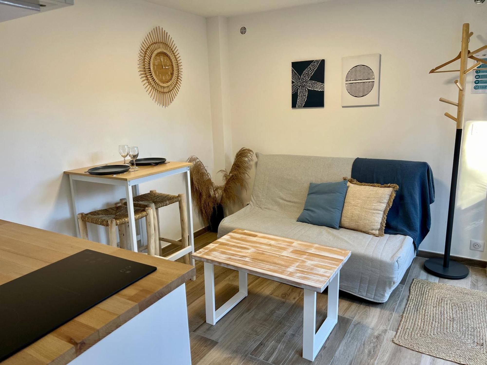 Studio With Private Car Park And Air Con วัลบอนน์ ภายนอก รูปภาพ