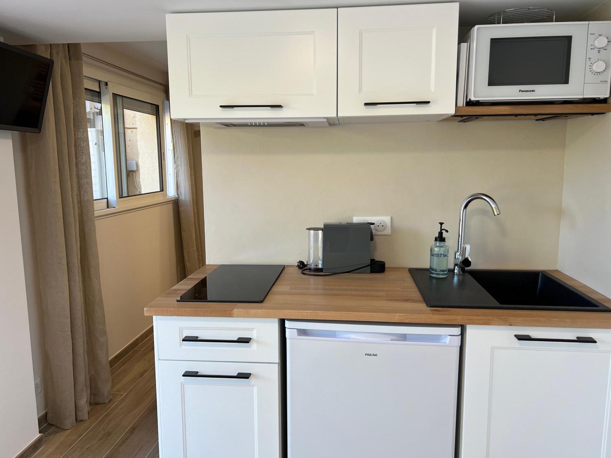 Studio With Private Car Park And Air Con วัลบอนน์ ภายนอก รูปภาพ