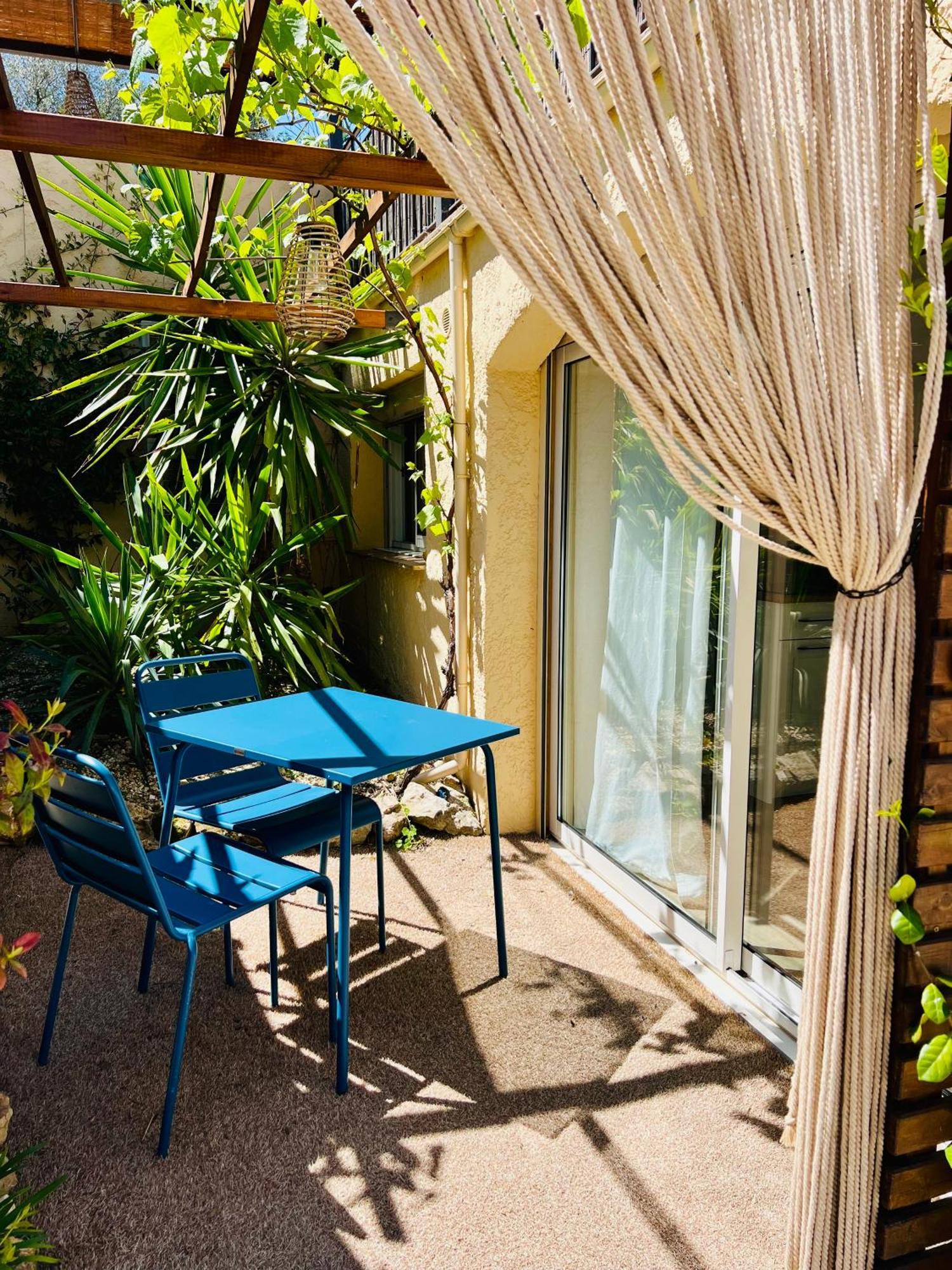 Studio With Private Car Park And Air Con วัลบอนน์ ภายนอก รูปภาพ